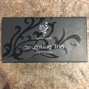 Younique contour palette